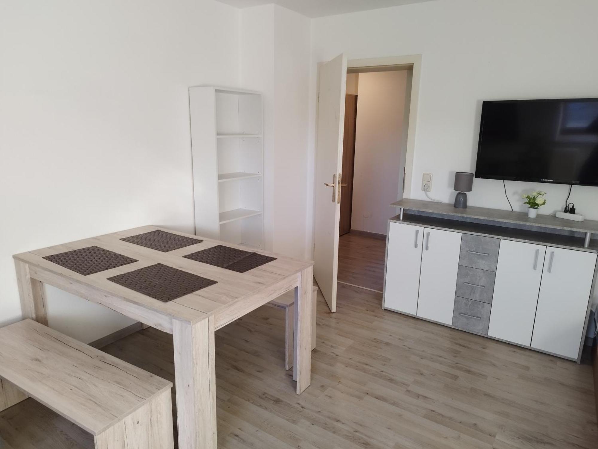 Flex Aparts - Grosse, Moeblierte Wohnung In Zwickau Mit 2 Zimmern المظهر الخارجي الصورة