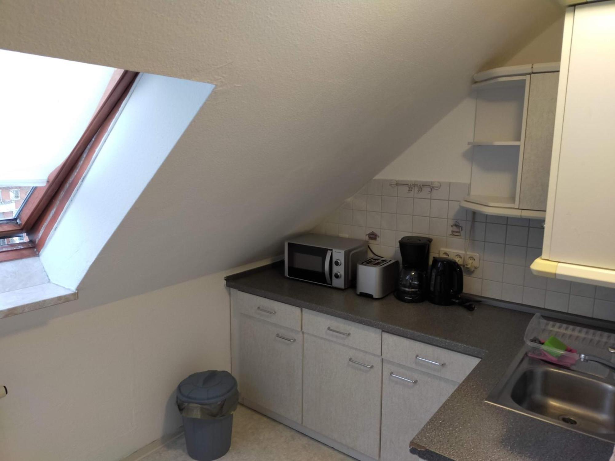 Flex Aparts - Grosse, Moeblierte Wohnung In Zwickau Mit 2 Zimmern المظهر الخارجي الصورة
